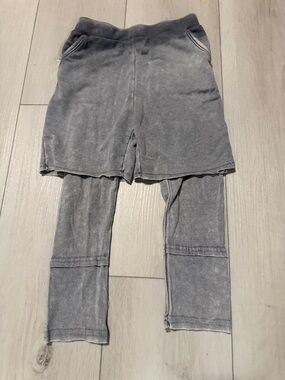Afton Street Kids Gray Shorte with attached Leggings - Size 3T with pockets